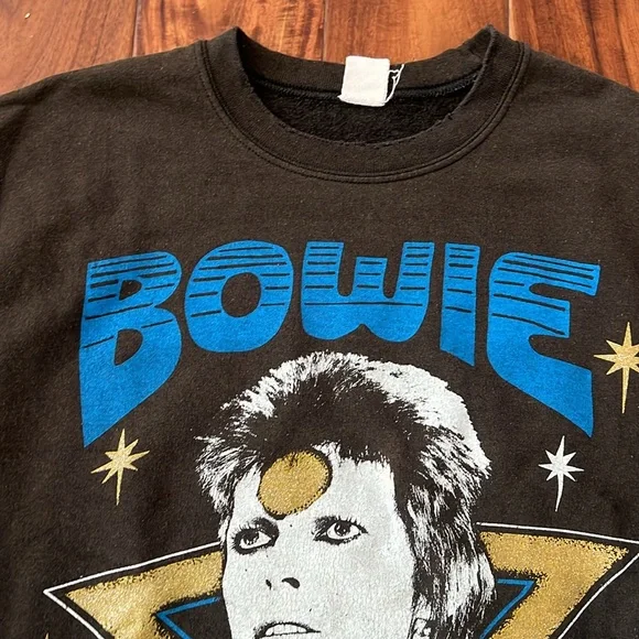 MADEWORN DAVID BOWIE size small cropped crew neck sweater